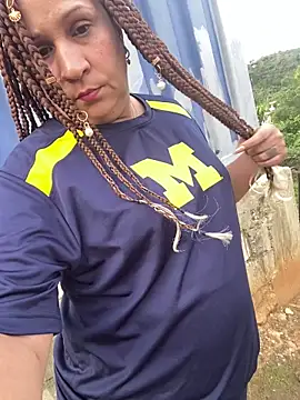 ladycreamypr2 online show from April 3, 9:57 pm