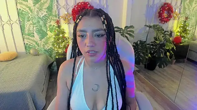 cute hollywood online show from December 20, 8:46 pm