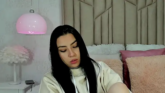 AudreyElla online show from April 11, 4:18 am