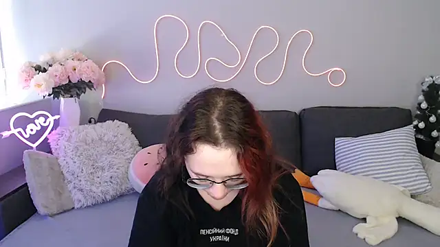 Mini Diva online show from March 13, 9:32 am