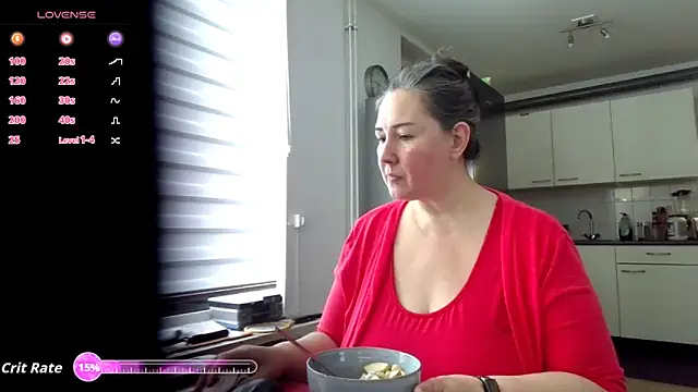 MilfGina online show from October 9, 7:34 am