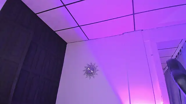 sam carsonx online show from October 18, 9:49 pm