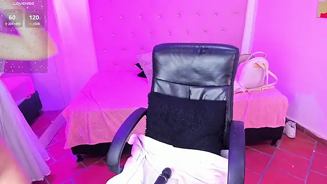 Ashlyeegray online show from April 10, 7:14 am