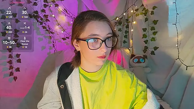 Snapshot of monlight__dana chatting on December 2, 10:27 am monlight  dana online show from December 2, 10:27 am