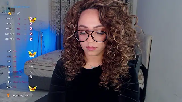  Just a queen 3 online show from February 2, 6:07 pm