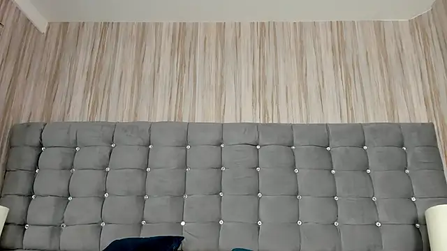 Poacahontasfg online show from October 31, 4:03 am