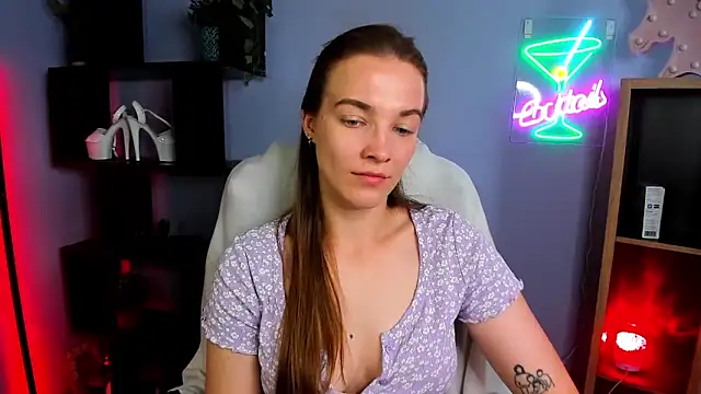 kenzie x online show from September 18, 6:34 am