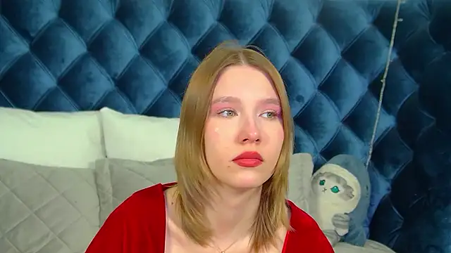 LiliLinn online show from January 17, 4:53 am