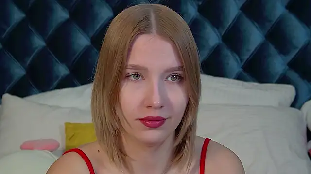 LiliLinn online show from September 19, 4:44 am