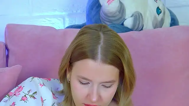 LiliLinn online show from October 9, 4:49 am