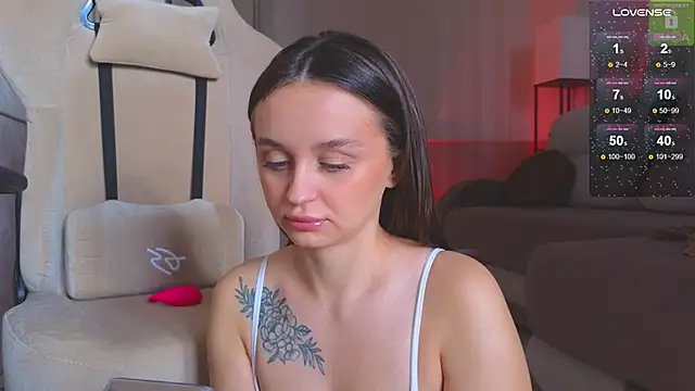 Katy perry  online show from November 28, 5:43 am