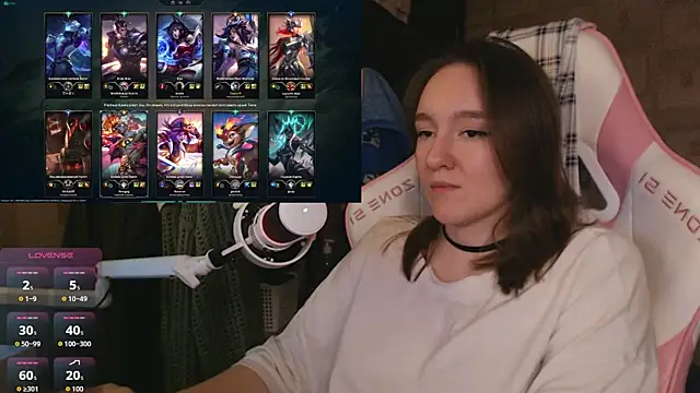 MoonlishSiren online show from April 12, 10:12 pm