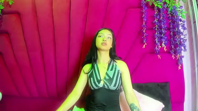 Snapshot of Aurora_18 chatting on October 15, 2:41 pm Aurora 18 online show from October 15, 2:41 pm