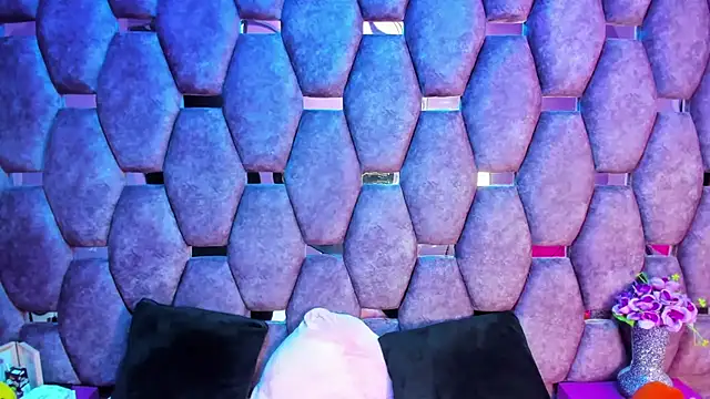 Snapshot of Aurora_18 chatting on October 9, 8:57 pm Aurora 18 online show from October 9, 8:57 pm