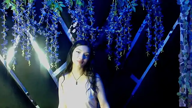 Snapshot of Aurora_18 chatting on September 13, 2:14 pm Aurora 18 online show from September 13, 2:14 pm