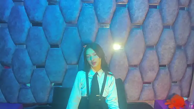 Snapshot of Aurora_18 chatting on September 30, 2:01 pm Aurora 18 online show from September 30, 2:01 pm