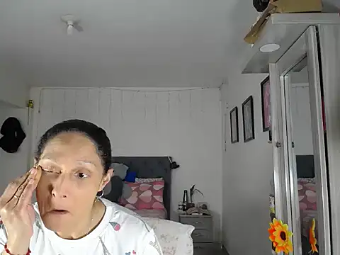 Snapshot of Corina_hot chatting on September 22, 7:12 pm Corina hot online show from September 22, 7:12 pm