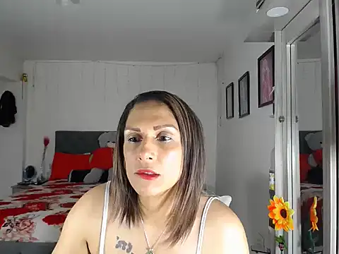 Snapshot of Corina_hot chatting on September 17, 8:51 pm Corina hot online show from September 17, 8:51 pm