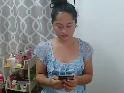Sweet amberxyz18 online show from May 13, 12:22 pm
