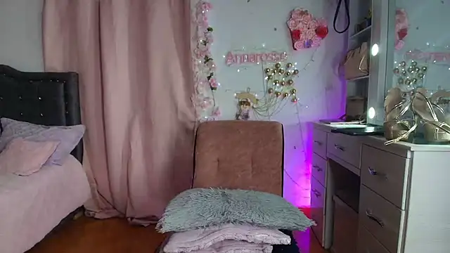 AnnaRosse1 online show from April 22, 3:47 am