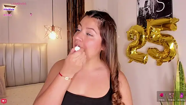 Zuzu sweet online show from April 11, 7:17 pm