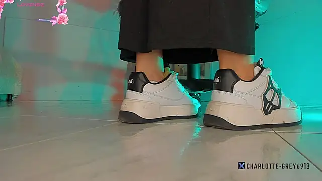 charlotte  grey online show from December 1, 7:49 pm