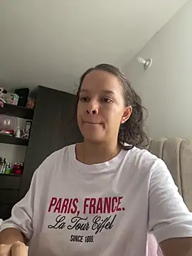 Sophie milk online show from November 9, 8:16 pm