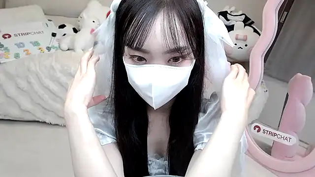 momo room online show from October 18, 11:02 am