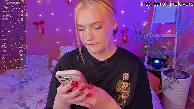 CarolineLovers online show from January 15, 11:00 pm