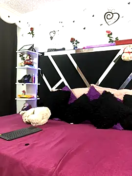 1lovelygirls online show from November 6, 12:22 pm