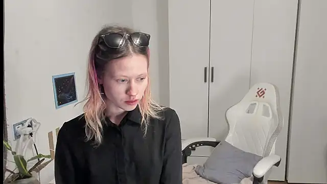 Silly  Milly online show from June 5, 1:42 am