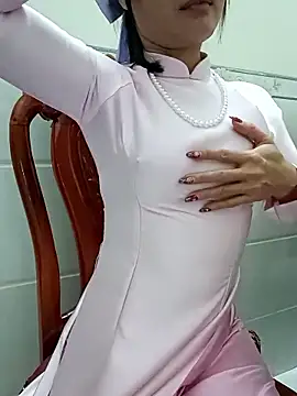    Erin    online show from January 12, 2:39 am