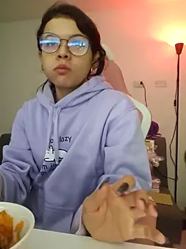 azumiichan online show from March 19, 12:15 am