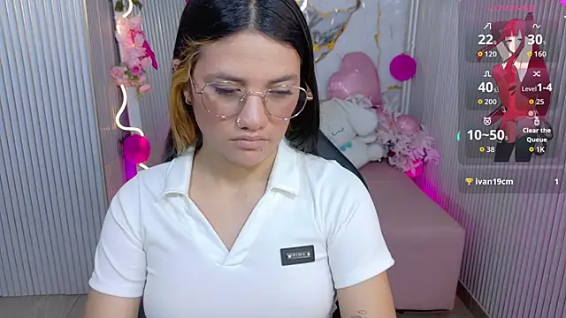 Chiara tay online show from June 20, 12:09 pm