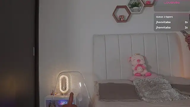 Madison evans1 online show from February 19, 6:13 am