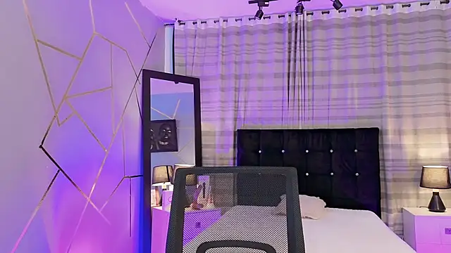 Megan Do Santos online show from October 27, 8:14 pm