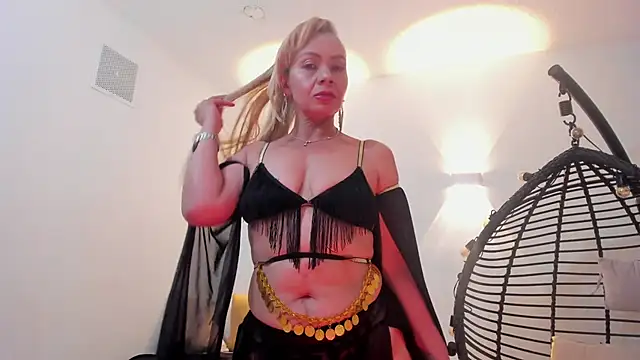 AnastasiaTaylor  online show from October 27, 7:41 pm