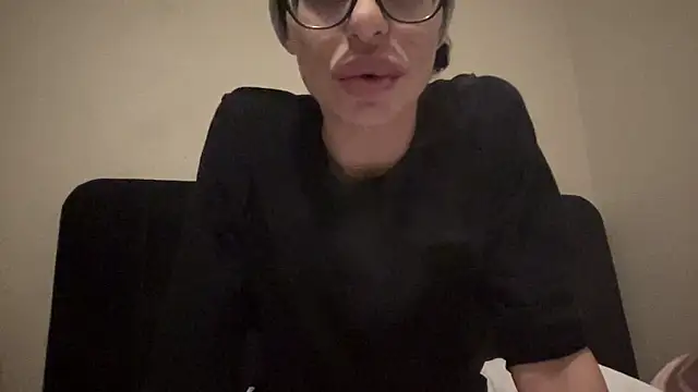 myloveforyouu online show from March 16, 1:08 am