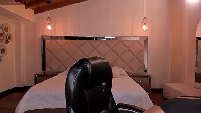 KatieStonne online show from November 25, 3:09 am