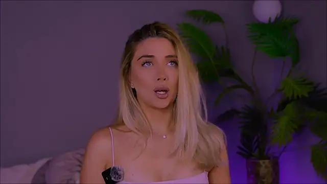 Jessielle online show from November 14, 11:32 am