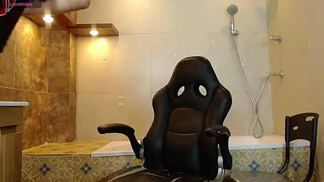 Ethan lennox online show from November 5, 3:39 pm