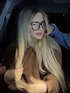 Holly-Glamour online show from April 1, 12:55 am