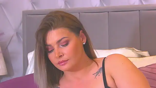 RissaRheys online show from November 24, 9:50 pm