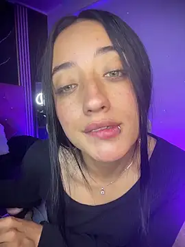 Ady 18 online show from April 15, 7:58 pm