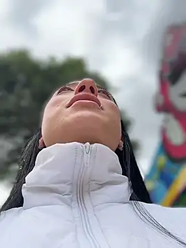 Ady 18 online show from April 11, 3:37 pm