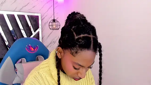 Queen perla  online show from November 12, 12:47 pm