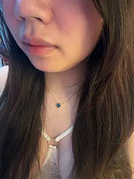 Hotellinh12 online show from April 18, 3:58 pm