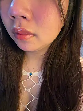 Hotellinh12 online show from April 17, 1:35 pm