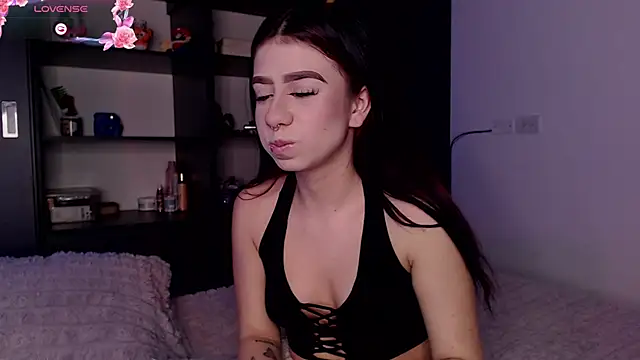 Snapshot of Your_rosalie chatting on September 26, 4:21 am Your rosalie online show from September 26, 4:21 am