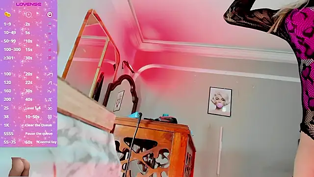 Jimena Grey online show from February 1, 7:18 am